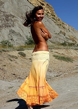 Madlen Radukanova image 3 of 4