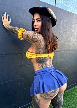 Mafer Alvarez image 2 of 4
