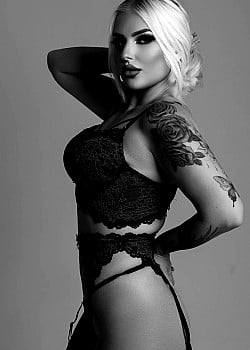 Magda Surys image 2 of 3