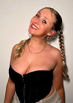 Maggie Blasetti image 3 of 4