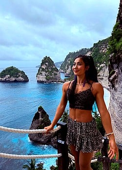 Maggie Cheng image 1 of 2