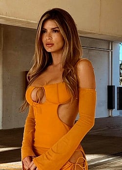 Maggie Nikolaeva image 2 of 2