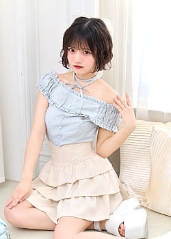 Mahoko Seno image 2 of 4