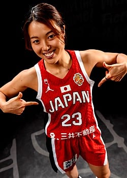 Mai Yamamoto image 2 of 2