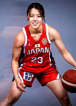 Mai Yamamoto image 1 of 2