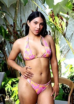 Maia Spirs image 2 of 3