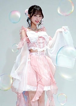 Maika Miokawa image 2 of 4