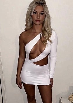Maisy Evans image 3 of 4