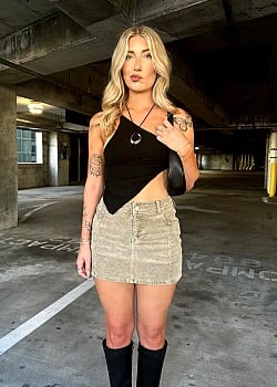 Makayla Marie image 2 of 2