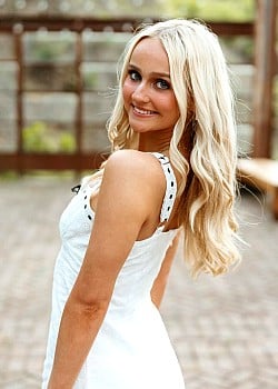 Makenna McDonald image 3 of 4