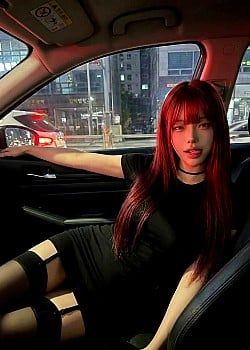 Maki Hayakane image 3 of 4
