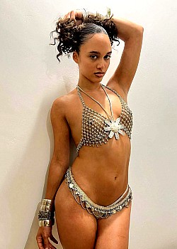 Maleigh Zan image 2 of 4