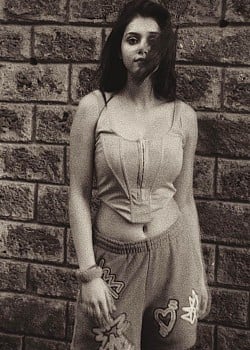 Mallika Singh image 4 of 4