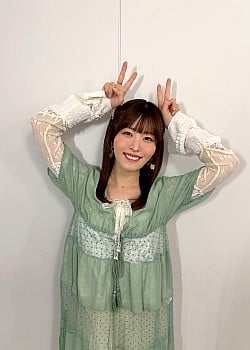 Manaka Iwami image 4 of 4