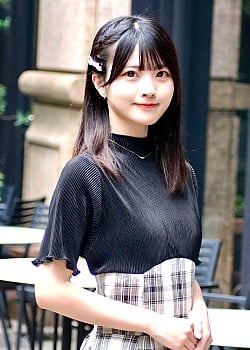 Manami Kasuga image 2 of 4