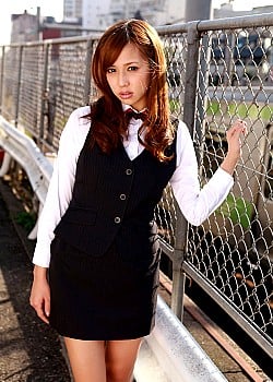 Manami Marutaka image 2 of 4