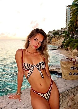 Manon Costa image 1 of 4
