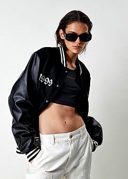 Manon Neny image 2 of 4