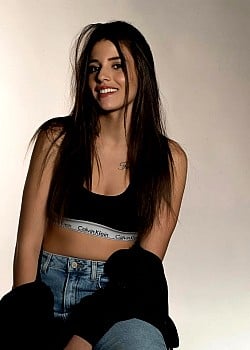 Manon Uffren image 3 of 4
