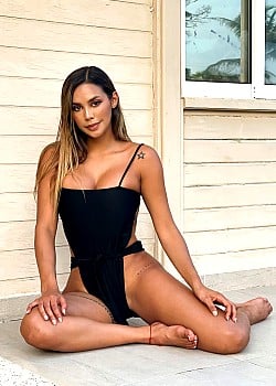 Manuela Vargas image 3 of 4