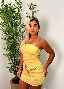 Manuella Ribeiro image 1 of 2