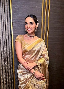Manushi Chhillar image 2 of 3