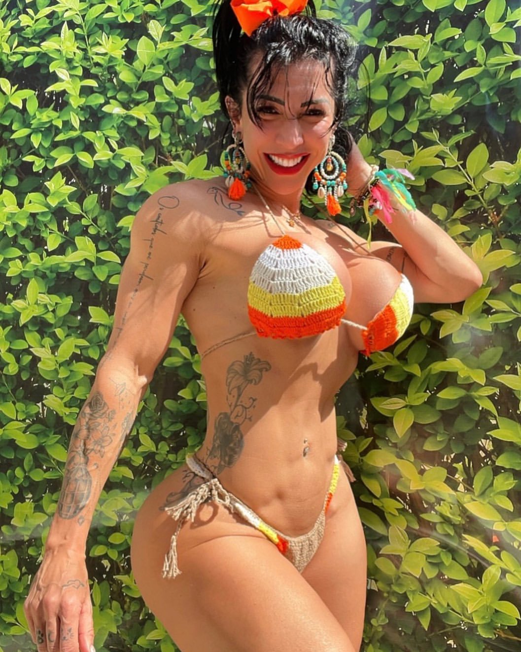 Mara Oliveira - Free pics, galleries & more at Babepedia