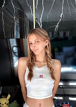 Mara Petite image 1 of 2