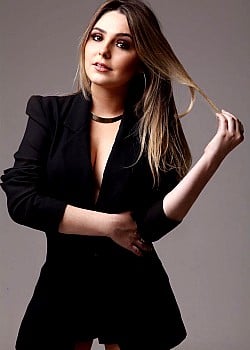 Marcela Barrozo image 4 of 4