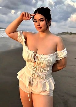 Marga Salcedo image 2 of 4