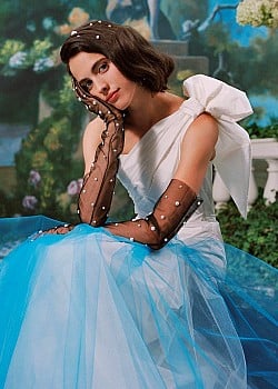 Margaret Qualley image 2 of 4