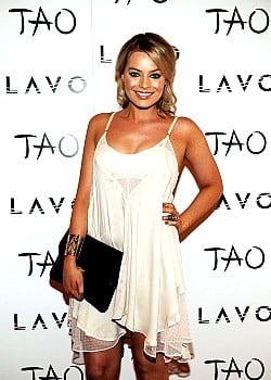 Margot Robbie image 3 of 4