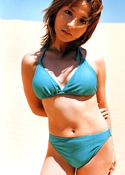 Mari Yaguchi image 2 of 4