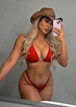Maria Feli Fernandez image 3 of 4