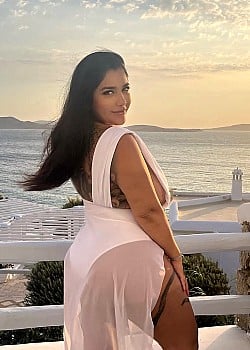 Maria Humera image 2 of 4