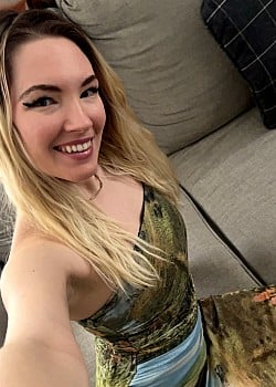 Mariah Dreamgirl image 2 of 2
