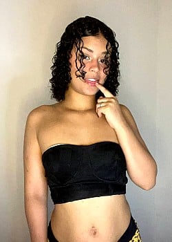 Mariah Kalix image 2 of 2