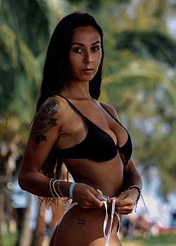 Mariana Costa (Instagram) image 2 of 2