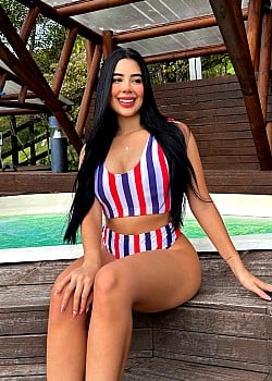 Mariana Zapata image 4 of 4