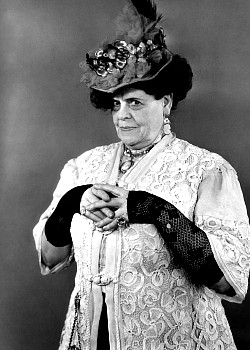 Marie Dressler image 4 of 4