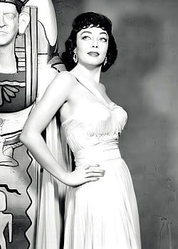 Marie Windsor image 4 of 4