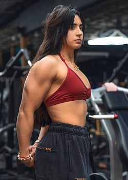 Mariely Valdes image 2 of 2