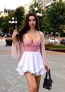 Mariia Lizz image 1 of 2