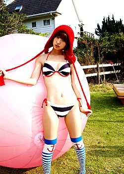 Mariko Shinoda image 1 of 4