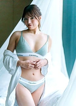 Marina Nishi image 2 of 4
