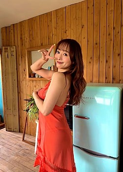 Marina Shiraishi image 4 of 4
