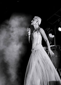 Mariza (Singer) image 1 of 1