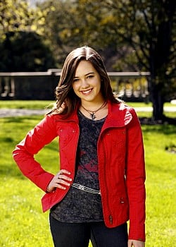 Mary Mouser image 1 of 4