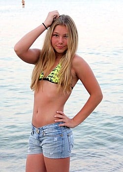 Maryana Naumova image 3 of 4