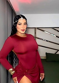 Maryeli Calderon image 4 of 4